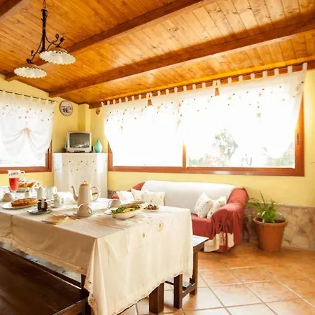 Couette-café Marida 4*